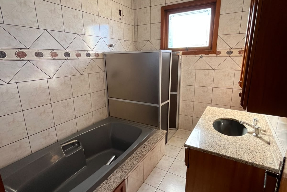 8 Prédio Comercial e Apartamento – Bairro Primavera, Dois Irmãos