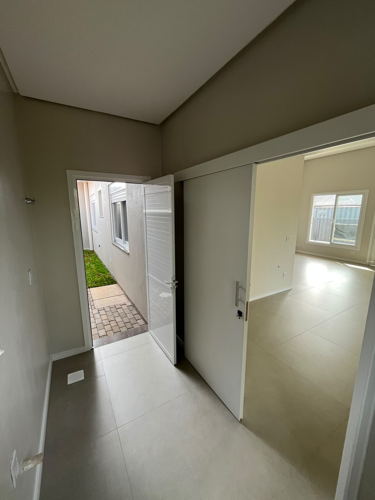6000eefb-1052-4618-9874-b860bdd2d7aa Casas venda – Bairro Industrial, Dois Irmãos-RS