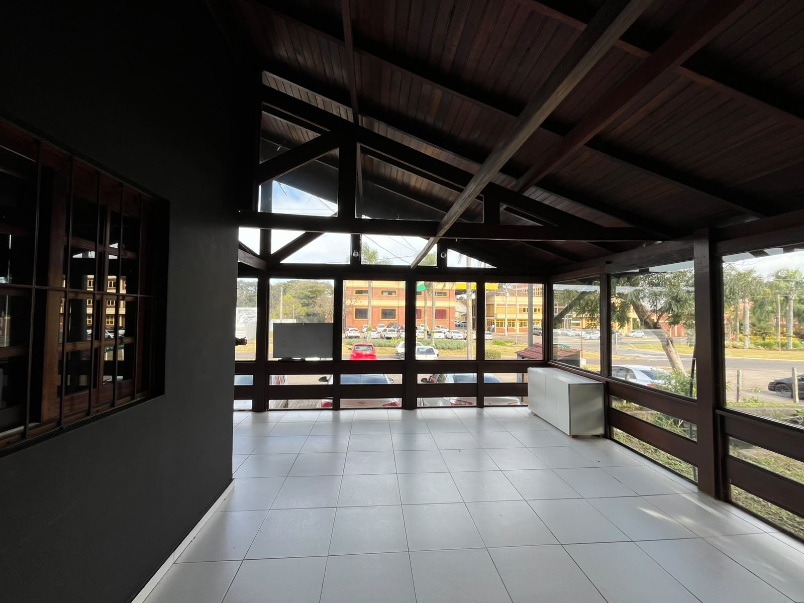 WhatsApp Image 2026-07-10 at 11.37.51 (2) Prédio comercial à venda em Morro Reuter/RS | 603m² | Localização estratégica na BR-116
