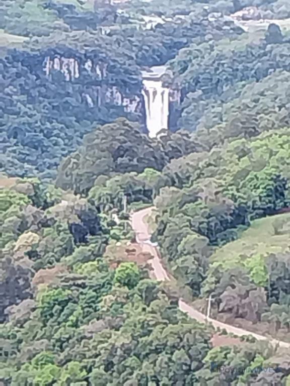 dbd7f4c3-d50e-473e-9c5c-d8d759830d75 Chácara com Vista para Cascata em Morro Reuter
